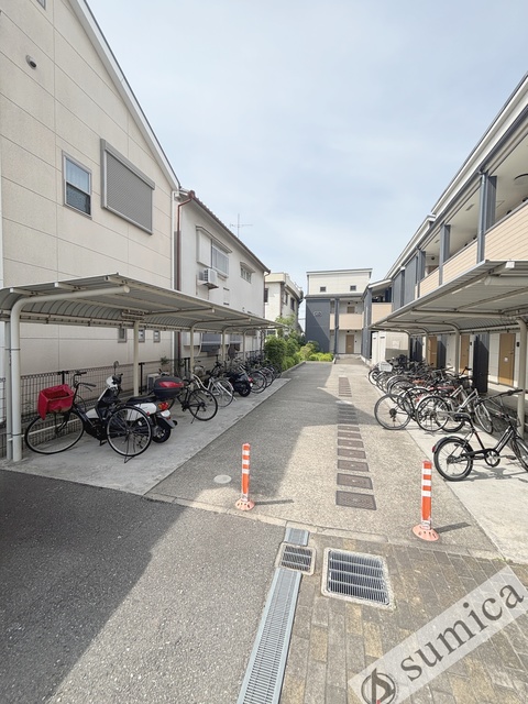 その他共有部分　屋根付き駐輪場が嬉しいです♪♪