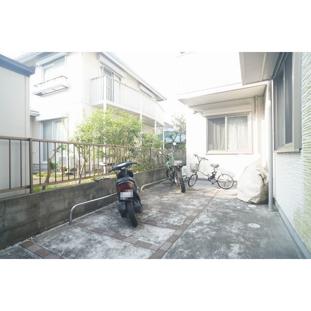 その他共有部分　駐輪場は無料です♪