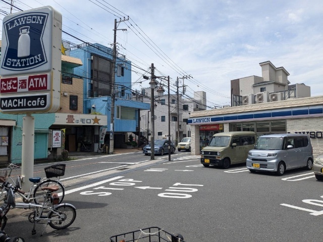 コンビニ　ローソン逗子七丁目店（コンビニ）まで526m