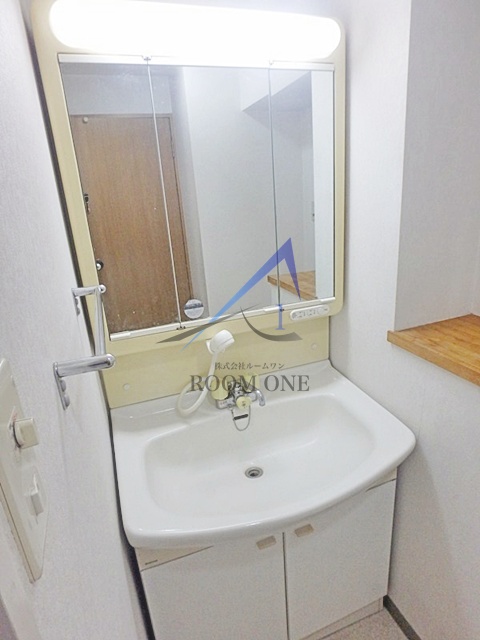 洗面設備　洗面台です。