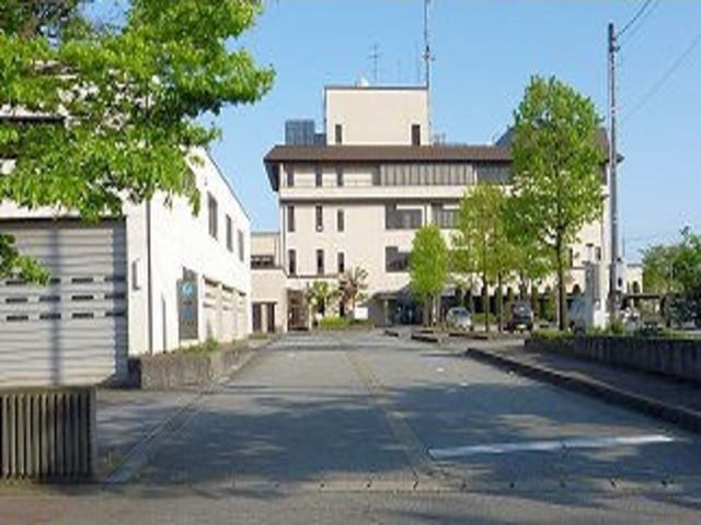 役所　高岡市役所福岡庁舎（役所）まで300m