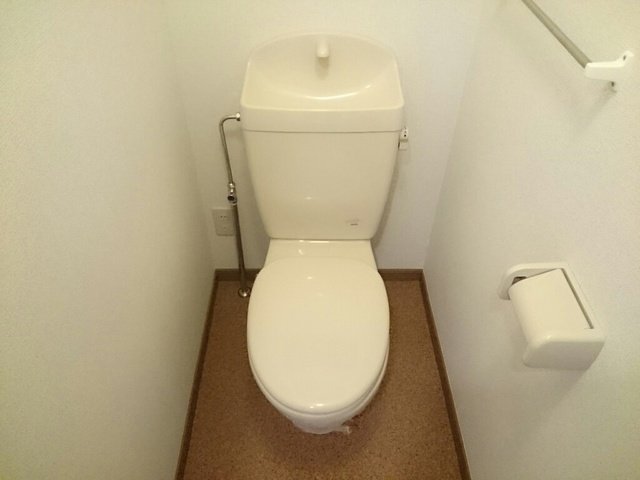 トイレ　落ち着いたトイレです