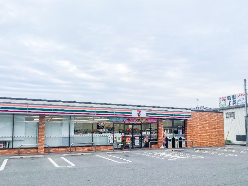 コンビニ　セブンイレブン玉村角渕店（コンビニ）まで817m