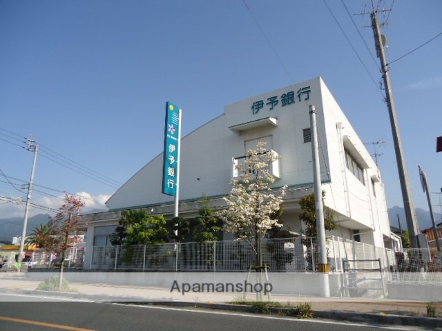 銀行　伊予銀行　喜多川支店（銀行）まで450m