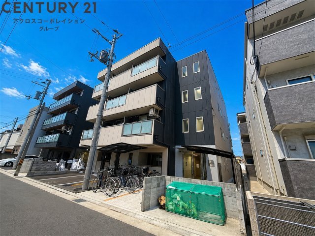 建物外観　オートロック付きで安心です♪
