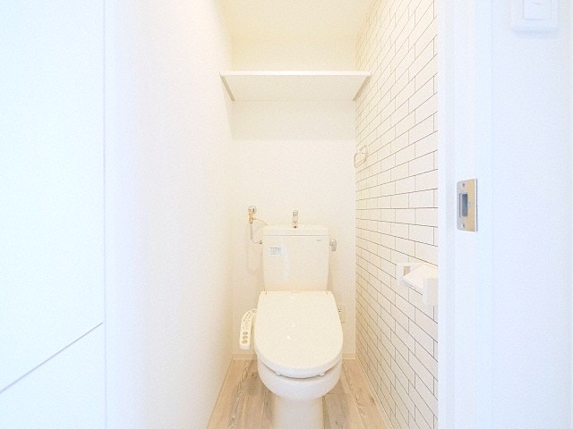 トイレ　ウォシュレット付きトイレです♪