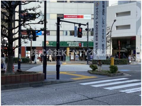 飲食店　フレッシュネスバーガー 大森店（飲食店）まで64m