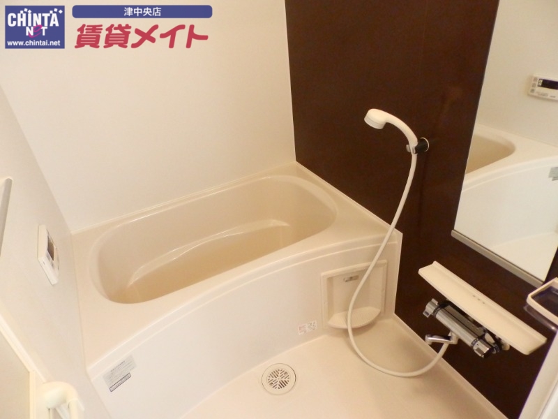 バス・シャワールーム　同タイプ部屋写真です。