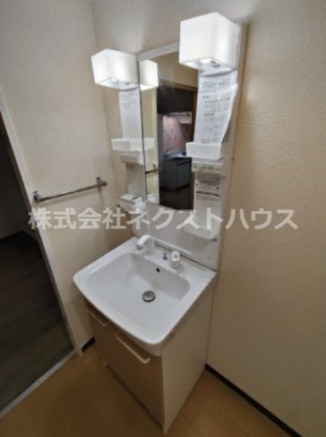 洗面設備　別部屋参考写真です