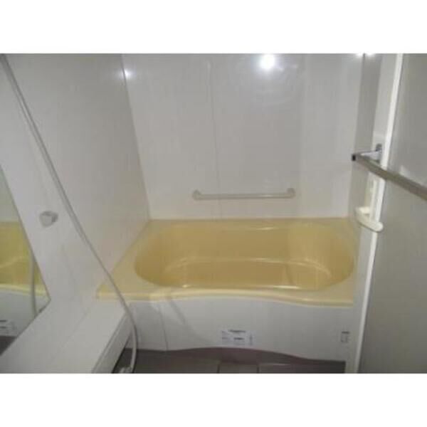 バス・シャワールーム　※写真は同タイプ住戸です。