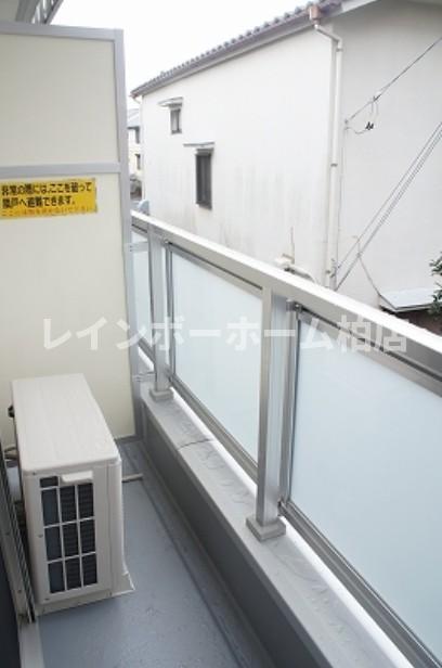 バルコニー　お洗濯にも便利なバルコニー付き