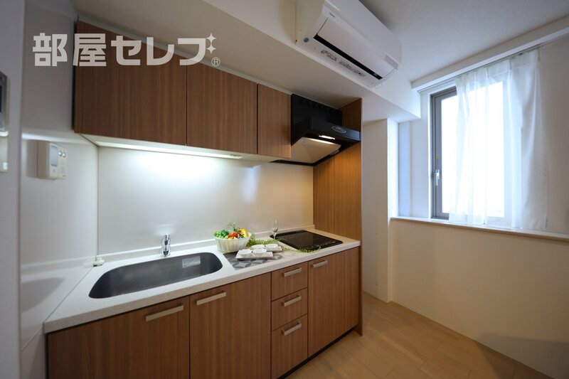 キッチン　家具家電はモデルルームのイメージとなります