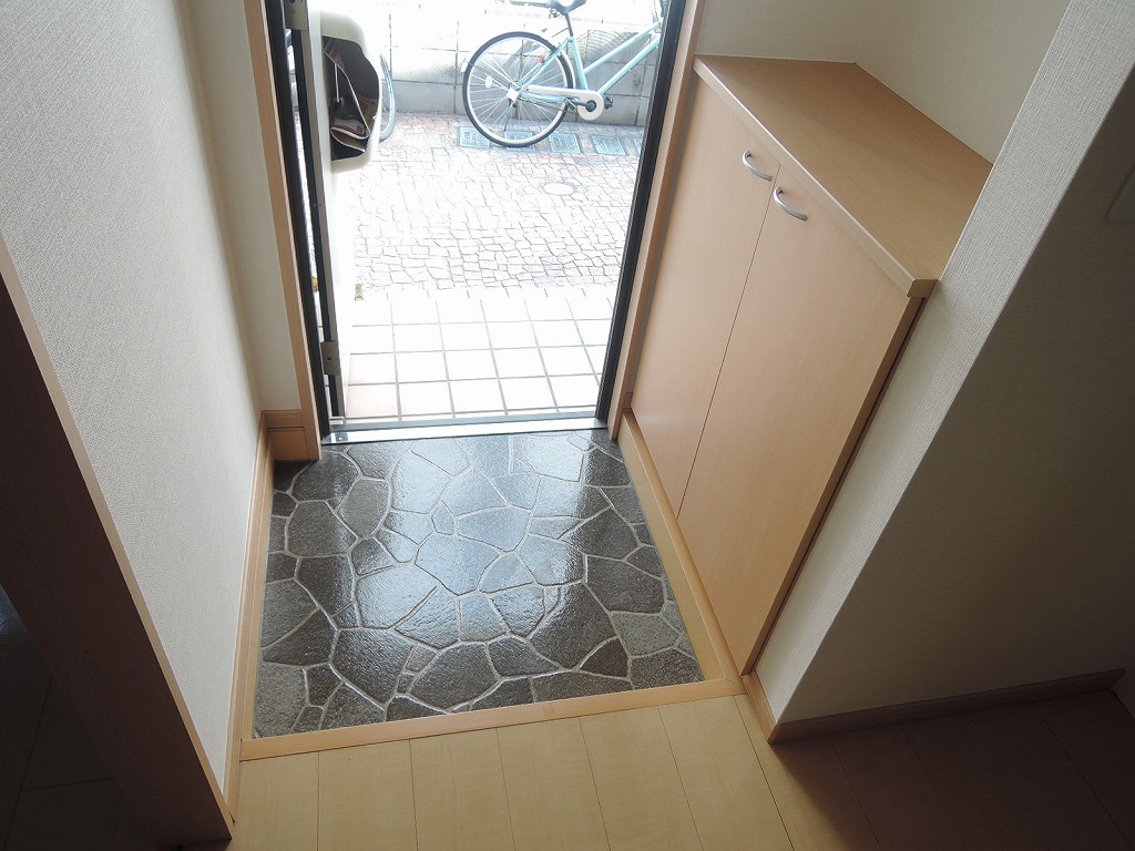 玄関　玄関　シューズＢＯＸあり