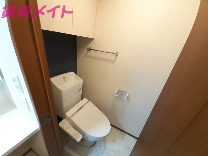 トイレ　別部屋参考写真です