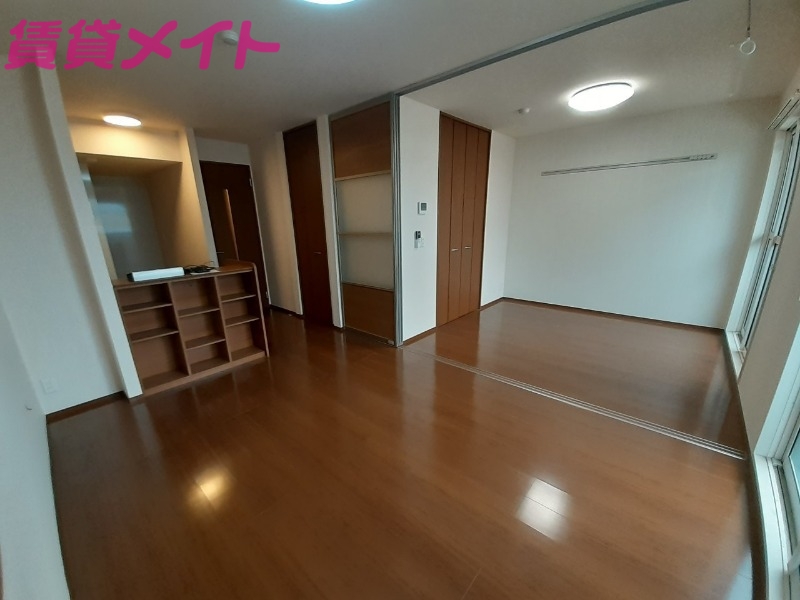 居室・リビング　別部屋参考写真です