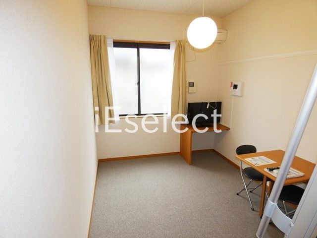 居室・リビング　家具を置いてもゆとりがあります