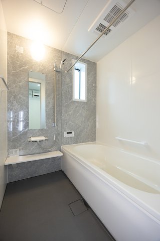 バス・シャワールーム　※写真は同タイプ住戸です。