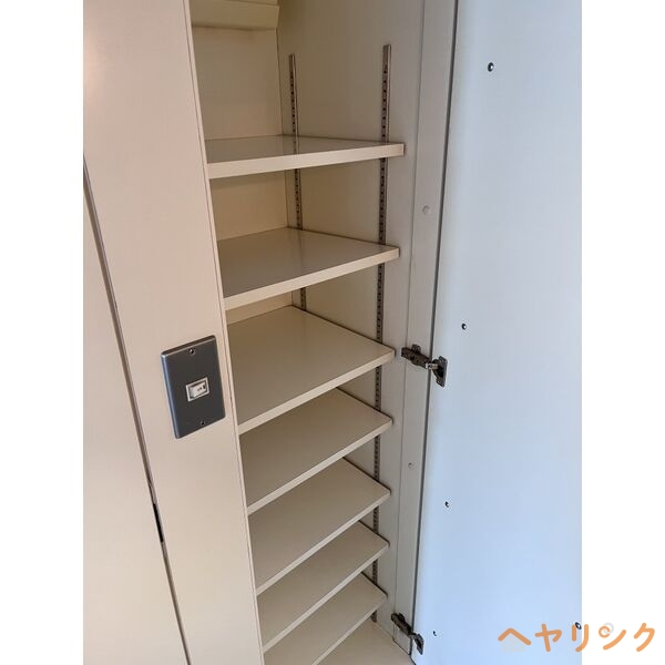収納