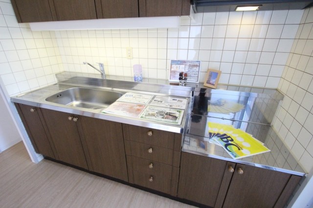 キッチン　※同建物・別号室の参考写真です★（実際のお部屋とは異なります
