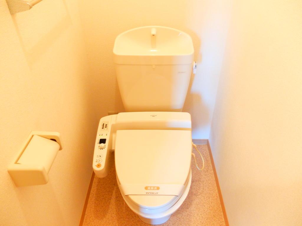 トイレ　嬉しい温水洗浄暖房便座★
