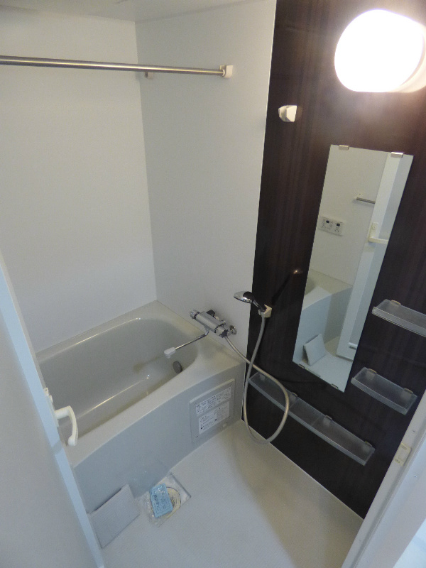 バス・シャワールーム　※角部屋の写真になります。
