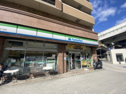 コンビニ　ファミリーマート　谷町四丁目（コンビニ）まで184m