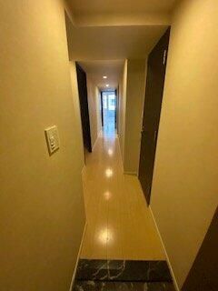 玄関　写真は同タイプ住居です。