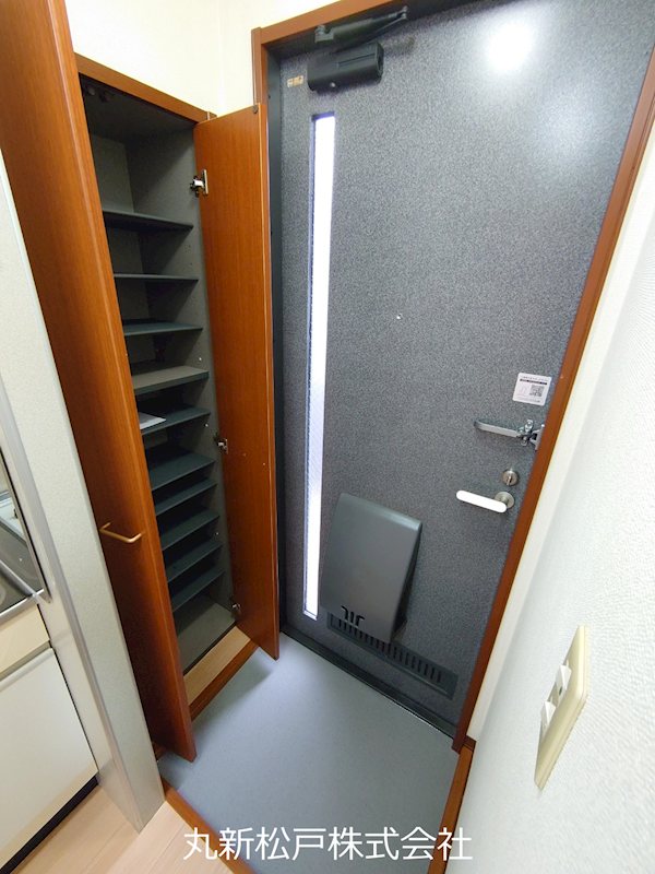 シャンブルI番館の玄関写真