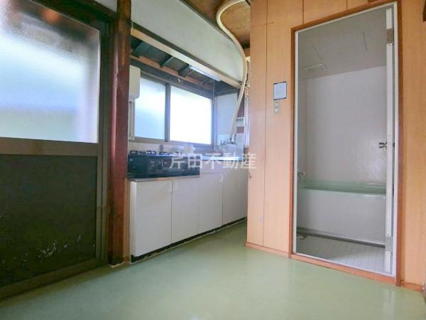バルコニー　★追い焚き機能付★全居室洋室になりました★