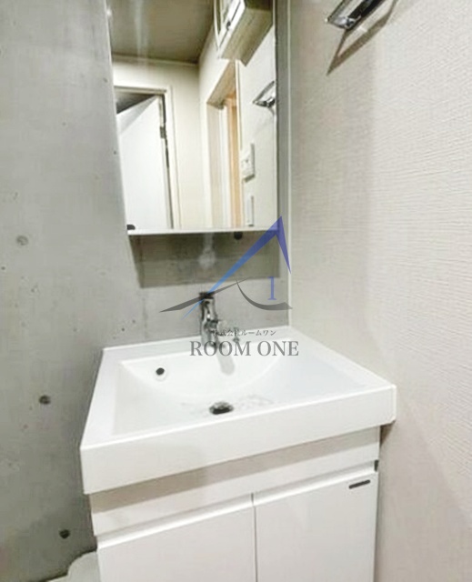 洗面設備　洗面台です。