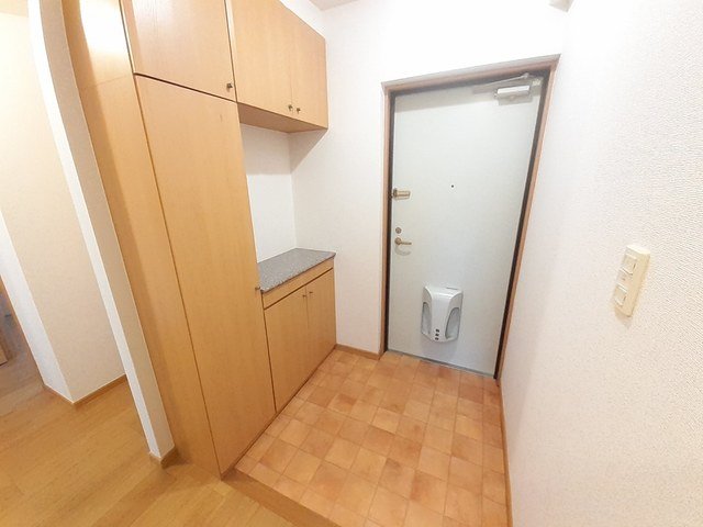 玄関　収納もある玄関です