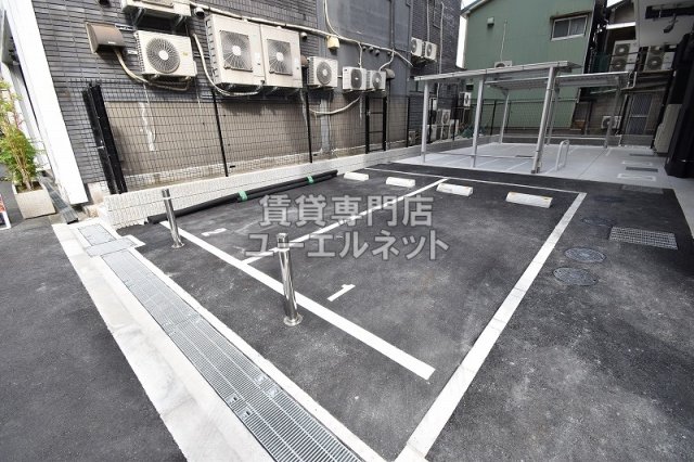 駐車場　敷地内駐車場