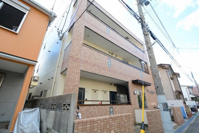 建物外観　TVモニター付きインターホン完備☆