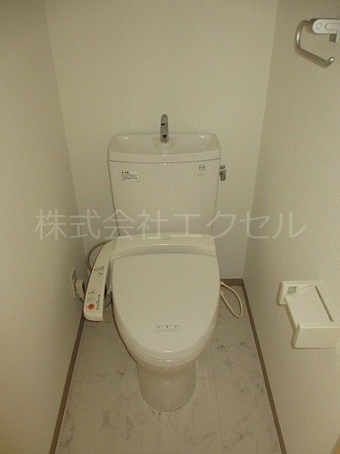 トイレ　温水洗浄便座付きのトイレ♪