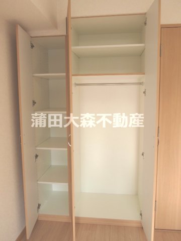 収納　棚収納とクローゼット