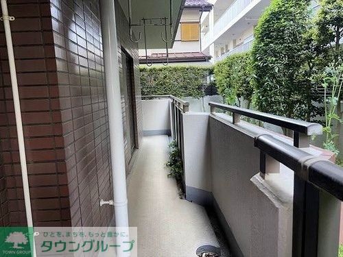 バルコニー　庭