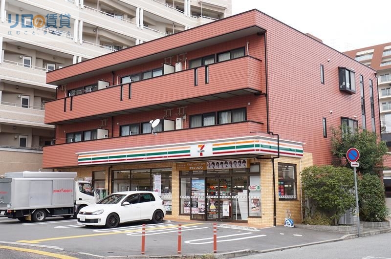 コンビニ　セブンイレブン宝塚湯本町店（コンビニ）まで184m