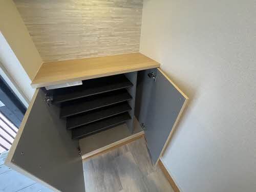 エントランス　玄関収納