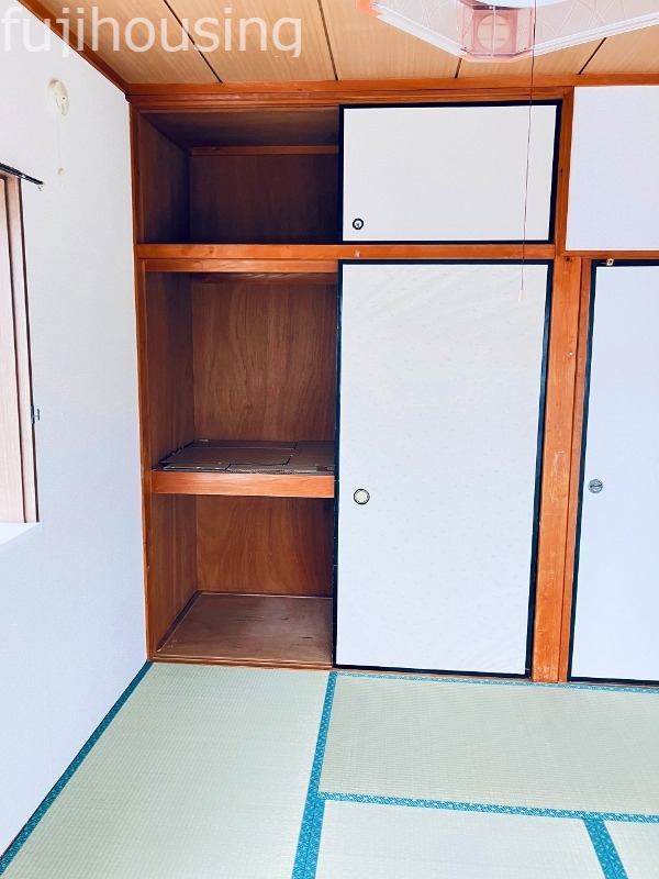 収納　押入れ