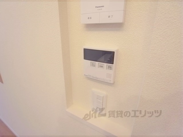 その他設備　給湯器リモコン