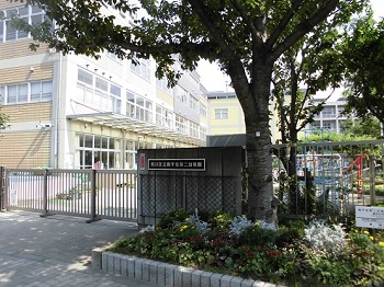 幼稚園・保育園　荒川区立南千住第二幼稚園（幼稚園・保育園）まで239m