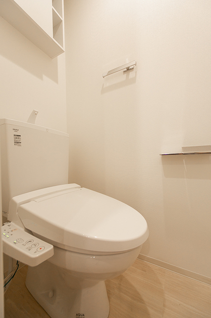 トイレ　※写真は同タイプ住戸です。