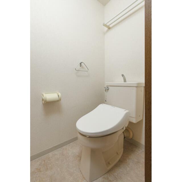 トイレ　※写真は同タイプ住戸です。