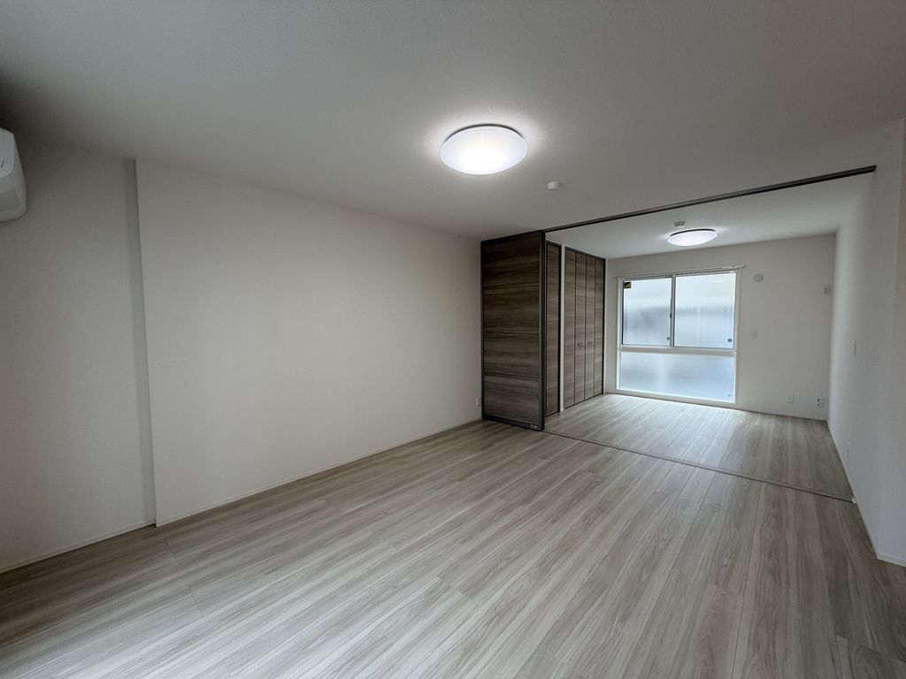 D-residence南茨木IIの居間写真