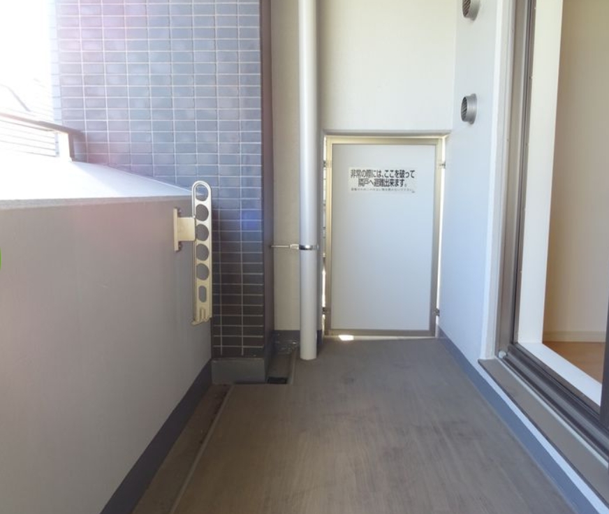 バルコニー　他部屋参考写真です