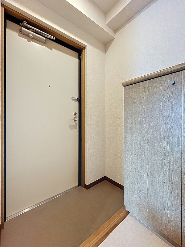 玄関　同シリーズ別部屋
