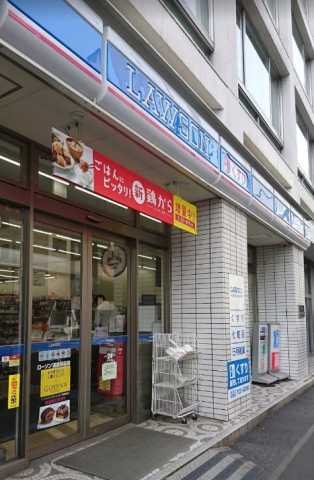 コンビニ　ローソン湯島駅前店（コンビニ）まで103m