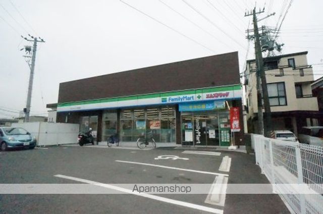 コンビニ　ファミリーマート　エムズドラッグ大和高田店（コンビニ）まで1411m
