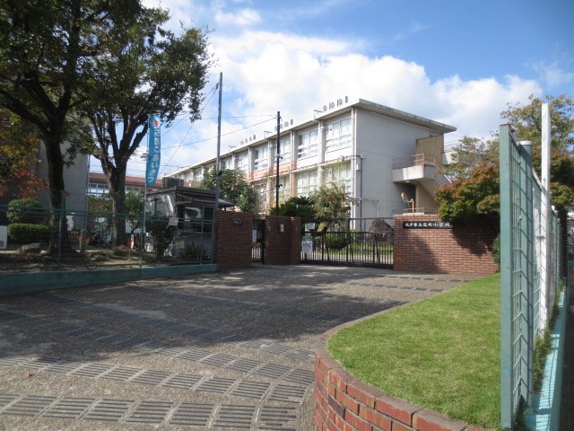 小学校　枚方市立交北小学校（小学校）まで516m