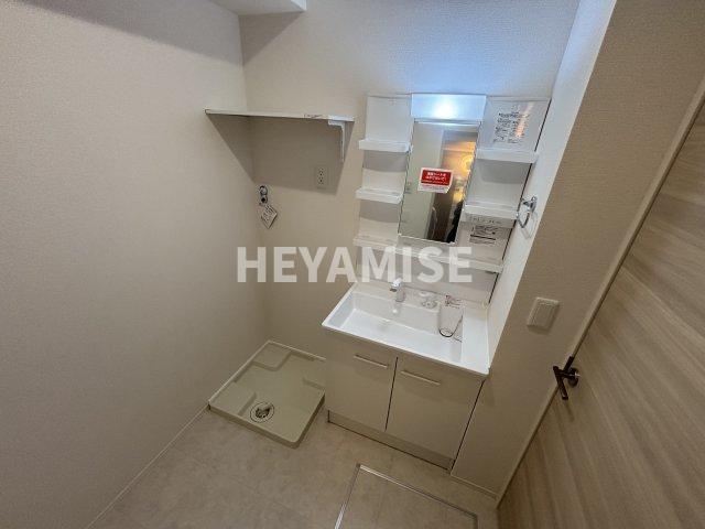 洗面設備　※別のお部屋の写真です。
